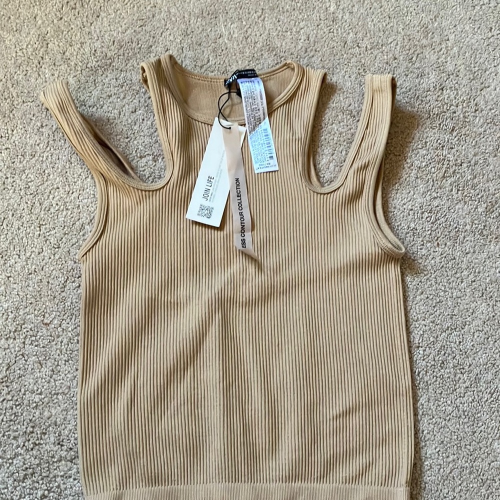 ZARA XS-S limitless contour collection tank top